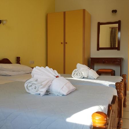 Hotel Zorbas Family House Troulos Zimmer foto