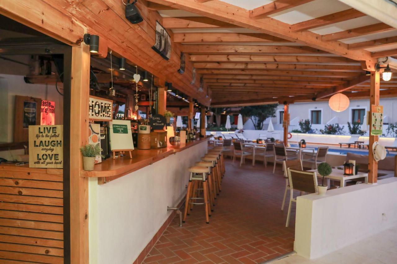 Hotel Zorbas Family House Troulos Exterior foto
