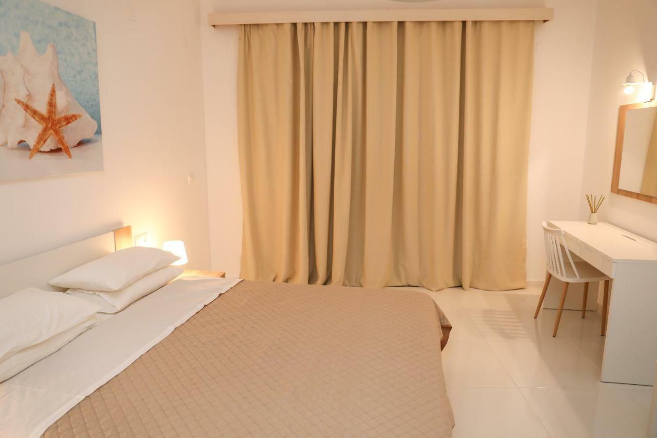 Hotel Zorbas Family House Troulos Exterior foto
